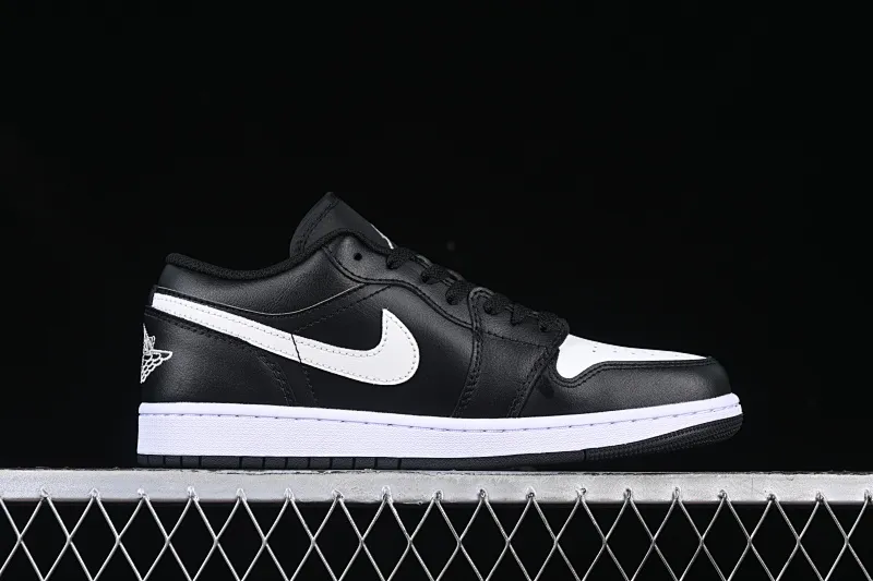 All categories Air Jordan Jordan series basketball shoes Air Jordan 1 Low G version pure original Air Jordan 1 Low AJ1 Joe 1 black and white low-top retro basketball shoes 553558-043
